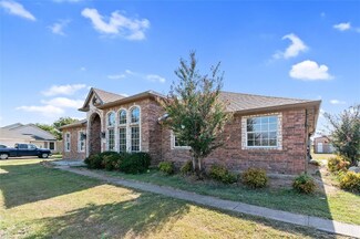 709 Rock Hill Dr, Red Oak, TX 75154