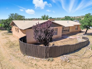 947 & 949 Acequia de Las Joyas, Santa Fe, NM 87505