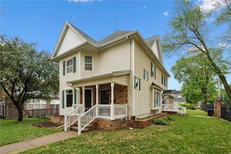 205 S Ford St, Anamosa, IA 52205