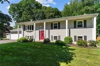 9 Betsy Williams Cir, Johnston, RI 02919
