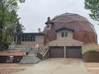 1201 Edgewater Dr, Pierre, SD 57501
