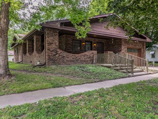 21 Ash St, Weldon, IL 61882