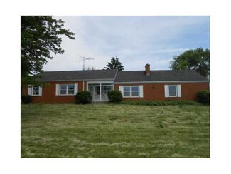 7015 State Route 22, New Holland, OH 43145