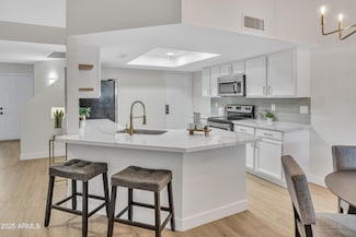 8619 N 67th Dr, Peoria, AZ 85345