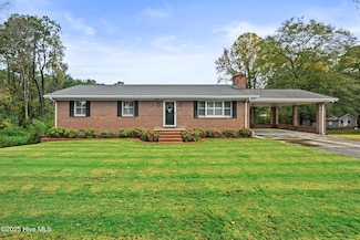 132 Parker St, Rockingham, NC 28379
