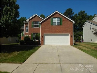 17130 Cambridge Woods Ct, Charlotte, NC 28277