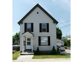 16 Sprague Ave, Cranston, RI 02910