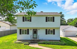 2153 Echo Hill Rd, Marion, IA 52302