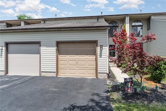 189 Lookout Cir, Syracuse, NY 13209