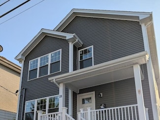 28 Grosvenor Ave Unit 2, Providence, RI 02908