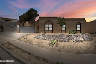 2176 Pioneer Ave, Las Cruces, NM 88011