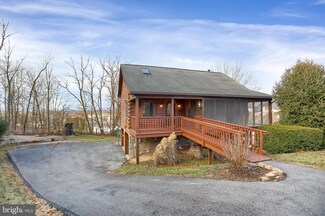 62 Book Dr, Mc Alisterville, PA 17049