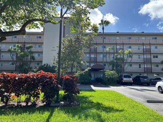 2108 S Cypress Bend Dr Unit 502, Pompano Beach, FL 33069