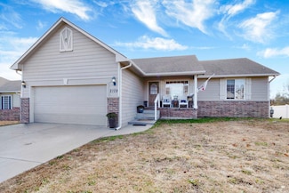 2109 Thompson Dr, Junction City, KS 66441