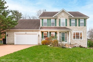699 Blackthorn Dr, Crystal Lake, IL 60014