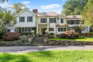 77 Rockwood Ln, Greenwich, CT 06830