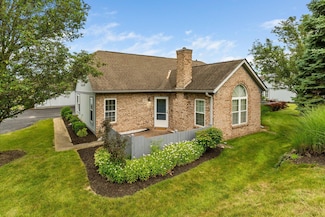 3828 Falls Circle Dr Unit 22, Hilliard, OH 43026