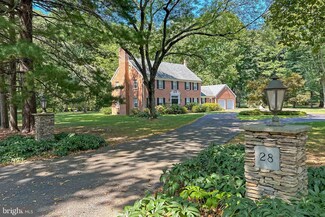 28 W Long Dr, Lawrence Township, NJ 08648