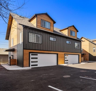 1461 NW 4th St, Redmond, OR 97756