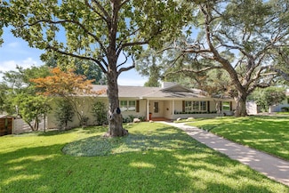 6459 Floyd Dr, Fort Worth, TX 76116