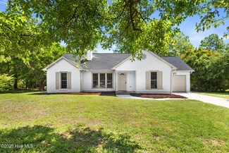 206 Sabrina Ct, Jacksonville, NC 28540