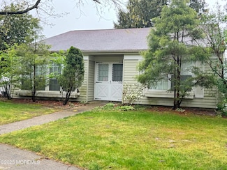 561 Malvern Ct Unit B, Manchester, NJ 08759