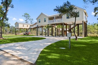 10026 Fiesta St, Bay Saint Louis, MS 39520