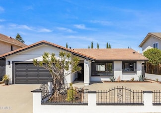 921 Juneberry Place, Oxnard, CA 93036