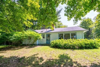 595 Haydenville Rd, Leeds, MA 01053