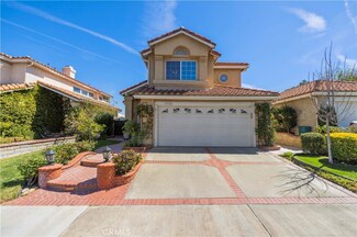 19724 Azure Field Dr, Newhall, CA 91321