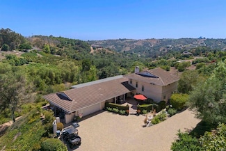 3237 Canonita Dr, Fallbrook, CA 92028