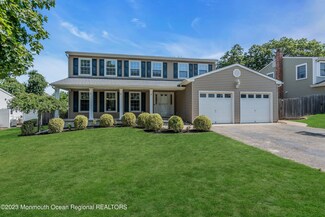 19 Poplar St, Howell, NJ 07731