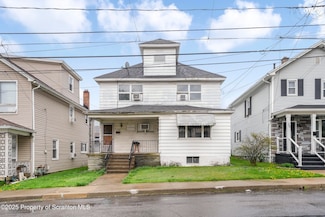 23 Farview St, Carbondale, PA 18407