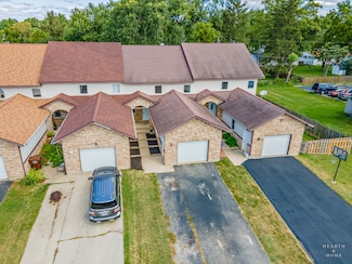 303 Admiral Dr, Harvard, IL 60033
