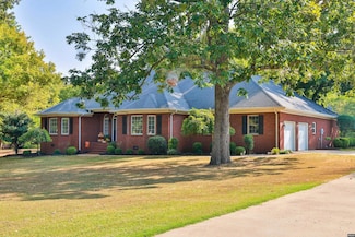 662 N Durham Ave, Sharon, TN 38255