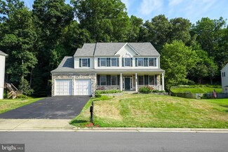 11665 Crest Maple Dr, Woodbridge, VA 22192