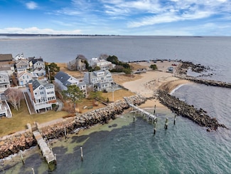 10 Water St, Stonington, CT 06378