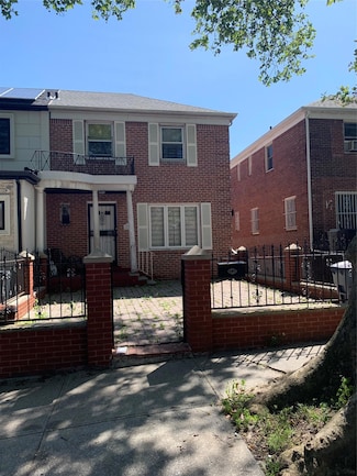 6503 110th St, Forest Hills, NY 11375