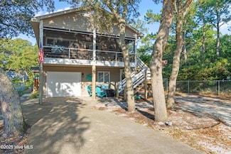 125 NW 14th St, Oak Island, NC 28465