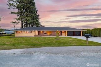 5775 Capricorn Ln, Bow, WA 98232