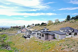 1281 E Chardie Rd, Boise, ID 83702