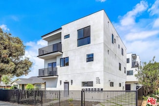 4701 Saturn St Unit 3/4, Los Angeles, CA 90019