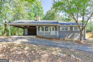 5837 Meadow View Ln, Flowery Branch, GA 30542