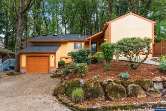 3830 Oak Hollow Ln SE, Salem, OR 97302
