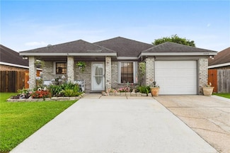 5304 Cross Creek Dr, Marrero, LA 70072