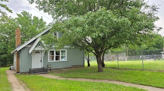 2237 Oakley Ave, Kansas City, MO 64127