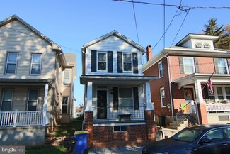 43 W High St, Middletown, PA 17057