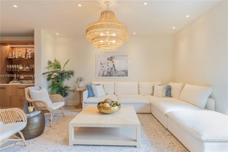 3581 E Glencoe St Unit 203, Miami, FL 33133
