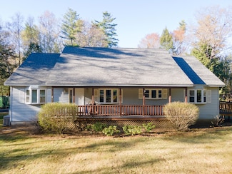 450 Maple St, North Berwick, ME 03906