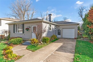7 Wyndmoor Ct, Depew, NY 14043